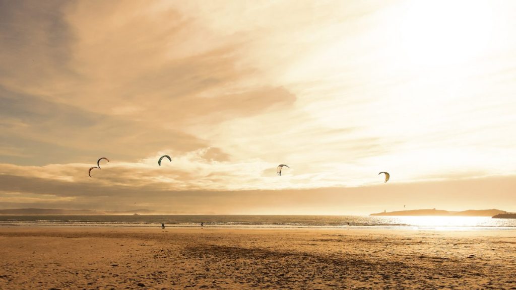 Essaouira kite surfing 1200x675 1